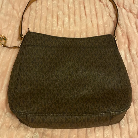 Michael Kors bag - Picture 5 of 8